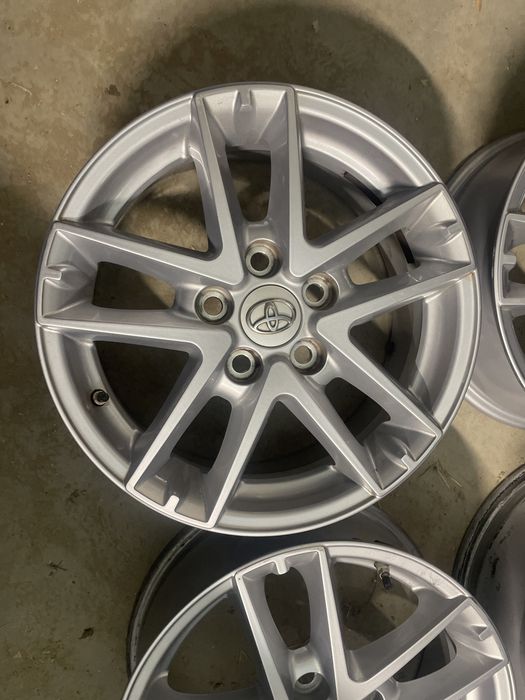 4бр.оригинални джанти Toyota 16”  5х114,3 Ц.О..60,1мм