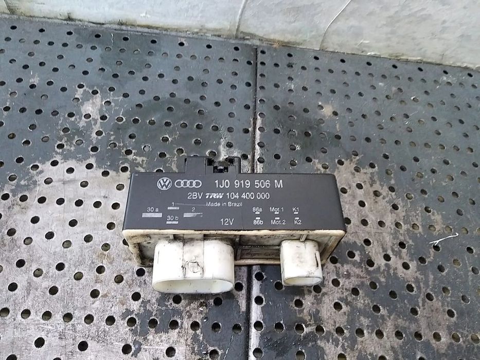 Releu electroventilator 1.9 tdi skoda roomster 5j 1j0919506m