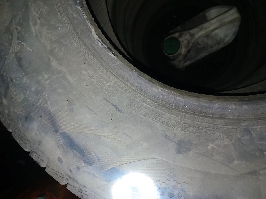 235/75R15 комплект