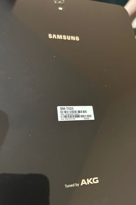 Таблет SAMSUNG с писалка и клавиатура