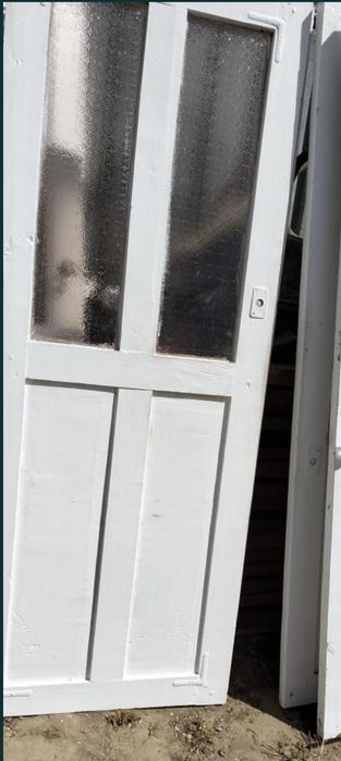 Агаш  есиктер  сатылады.