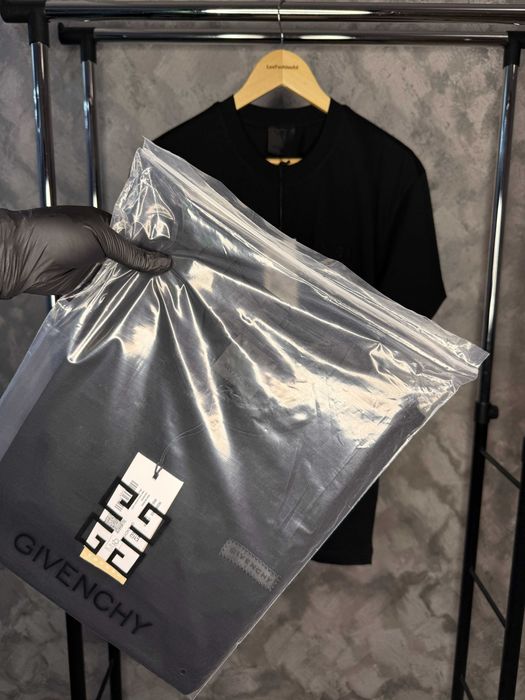 Tricou Givenchy Paris