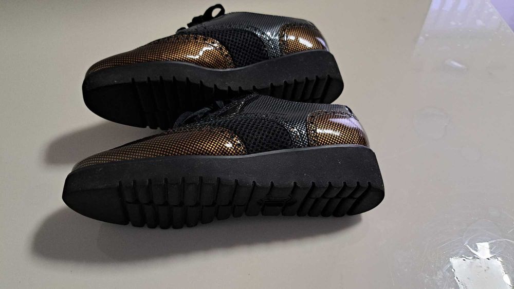Pantofi de marca