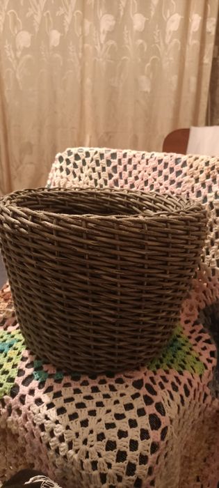 Кашпо из ротанга