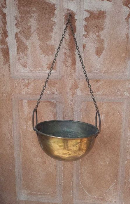 Vas din alama sau bol de spumat