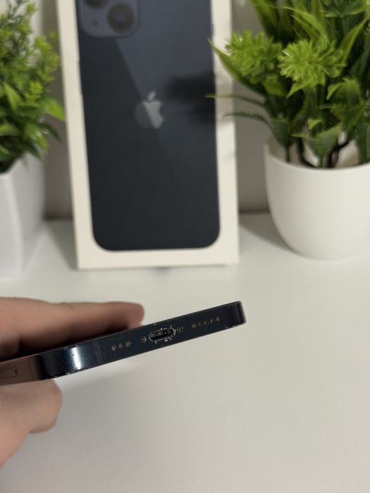 Iphone 13 128gb midnight 77% cutie , stare buna