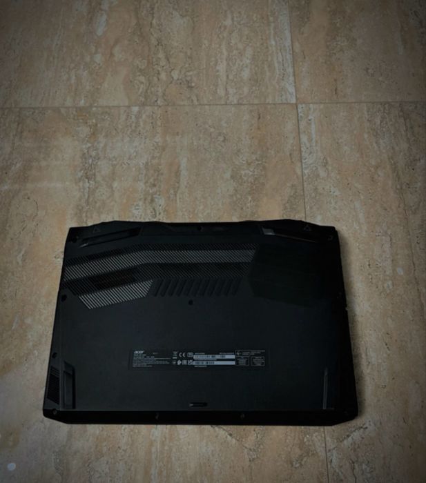 Laptop Gaming Acer Nitro 5 ( 144Hz GTX 1650 Ryzen 5 5600H 16GB RAM)