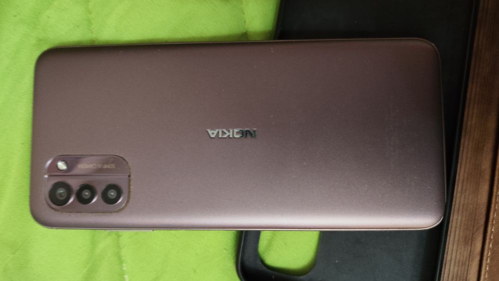 Nokia G21 почти нов