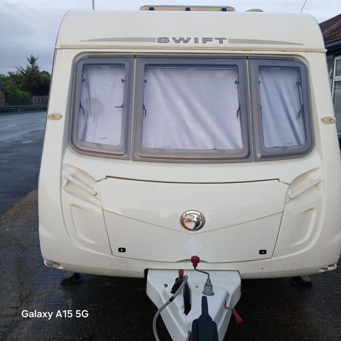 Rulota auto Swift Charisma