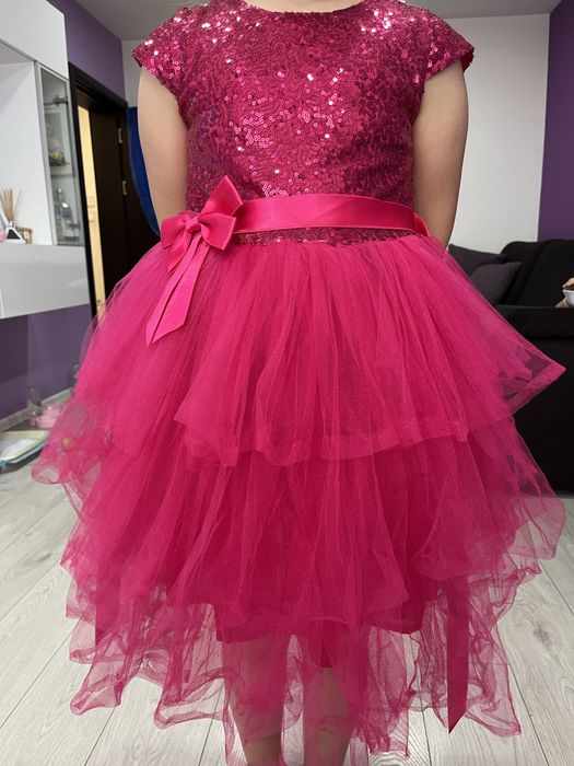 Страхотна рокля за принцеси