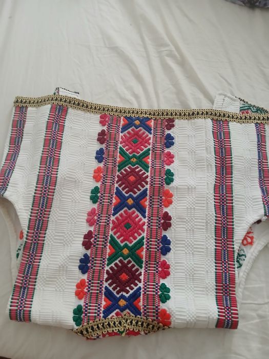 Vand acest costum tradițional