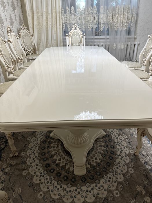 Стол деревянный