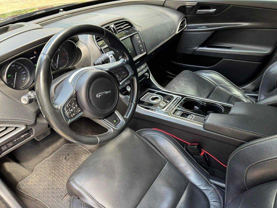 Jaguar XE R 2.0 diesel 184 cp 2017