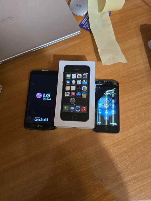 Продам два телефон айфон 5s. И LG