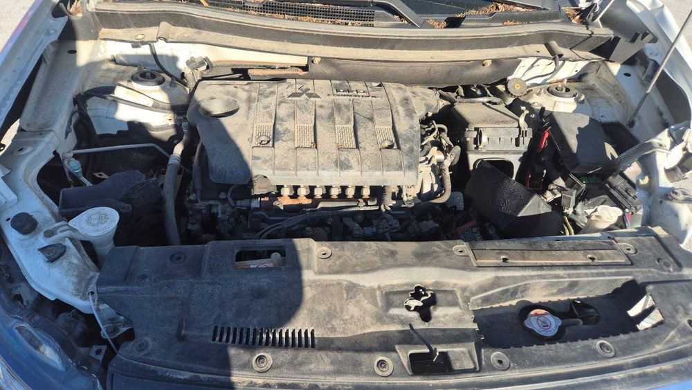 Mitsubishi Outlander 2014г 2.2DI-D 4x4-на части