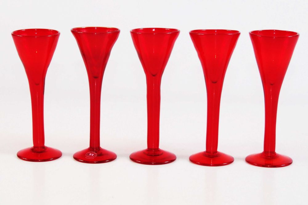 Set 5 pahare cu picior pt bauturi selecte, Made in Sweden, ABSOLUT NOI