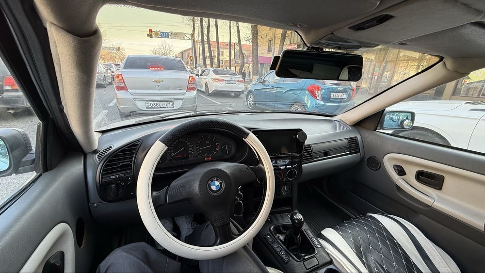 BMW E36 2 литра M50