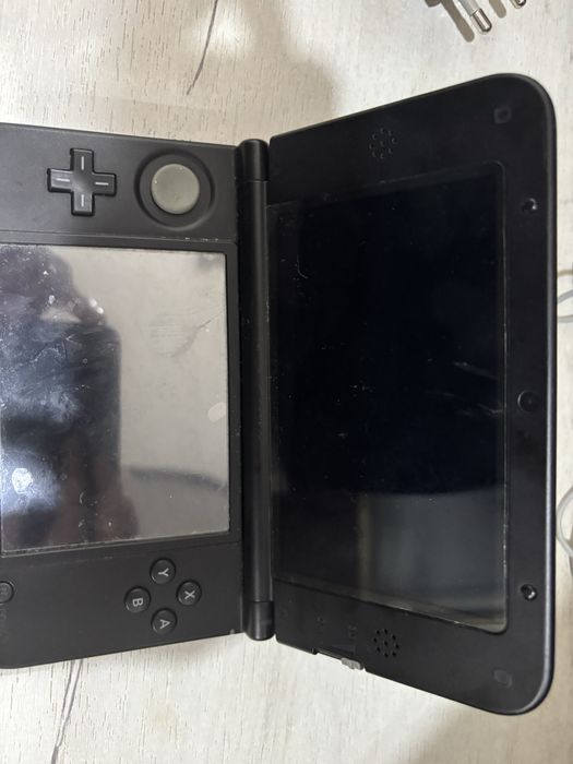 Nintendo 3DS XL Blue + игры + зарядка