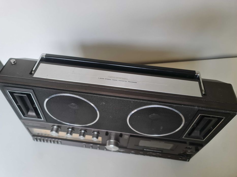 Radiocasetofon Grundig RR 3000 pentru piese sau reconditionat
