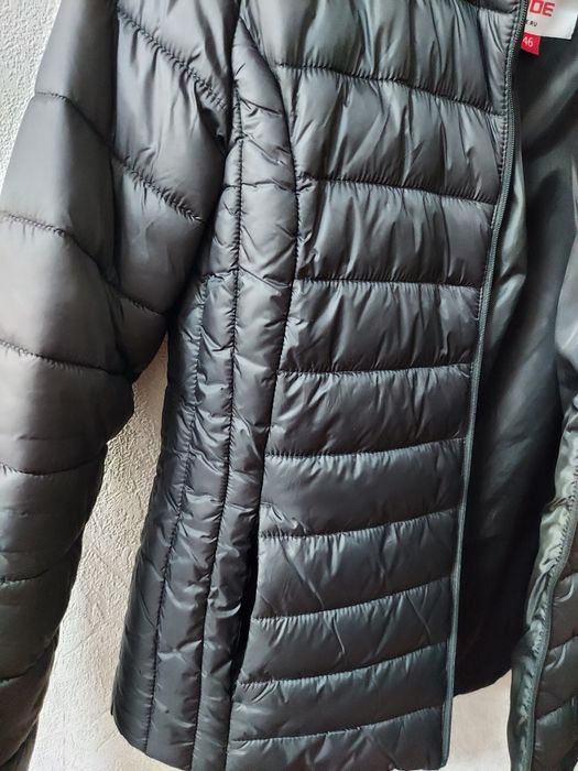 Продам демисезонную куртку