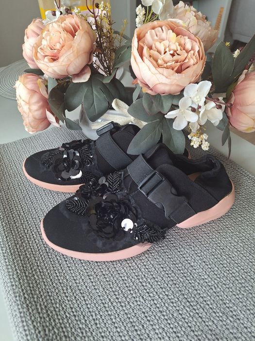 Adidasi,Stradivarius,37,negri paiete