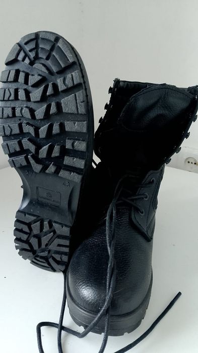 Продам берцы (армейские)