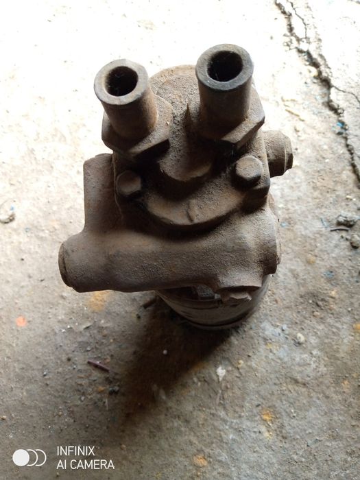 Продам насос масляный