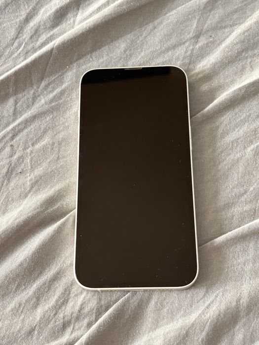 iPhone 13 - Alb