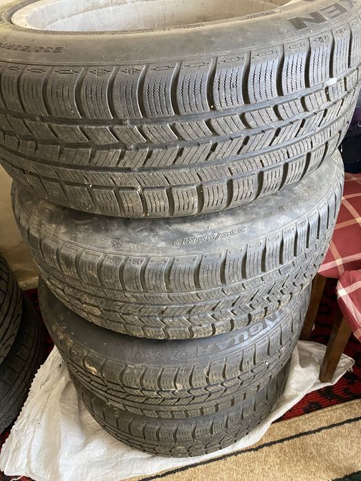 Vand roti de iarna BMW compatibile pentru X3,X5X6. Dimensiuni:235/55/1