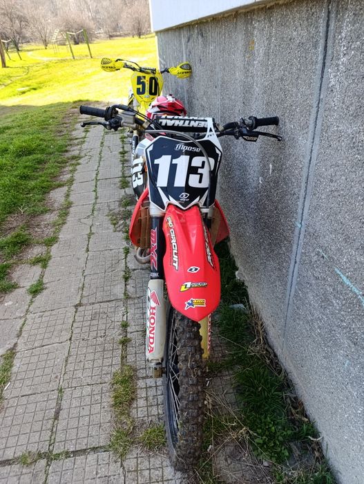 Продавам двата кроса