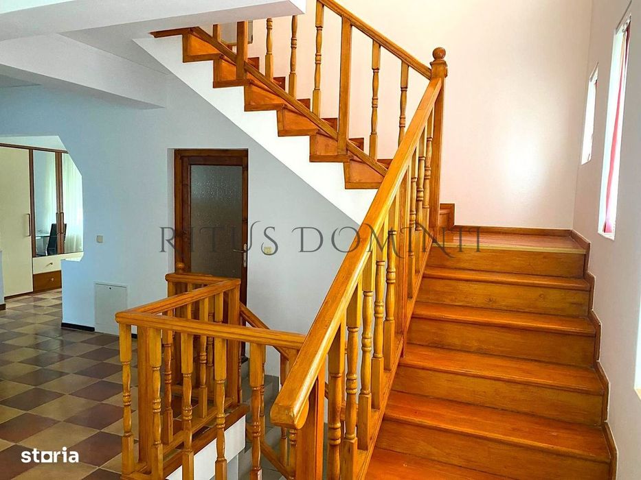 Vila Superba cu 6 Camere, Oncea, 200mp