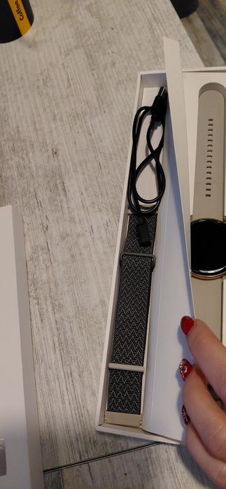 Нов смарт часовник