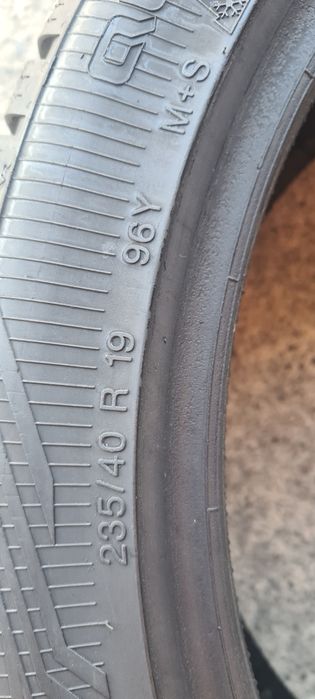 4 anvelope M+S Vredestein 235/40/19