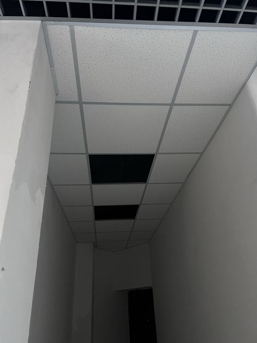 Установка подвесных потолков