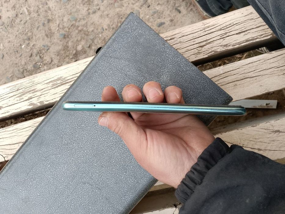 РЕДМИ НОТЕ 10 128 ГБ ли телефон чотки