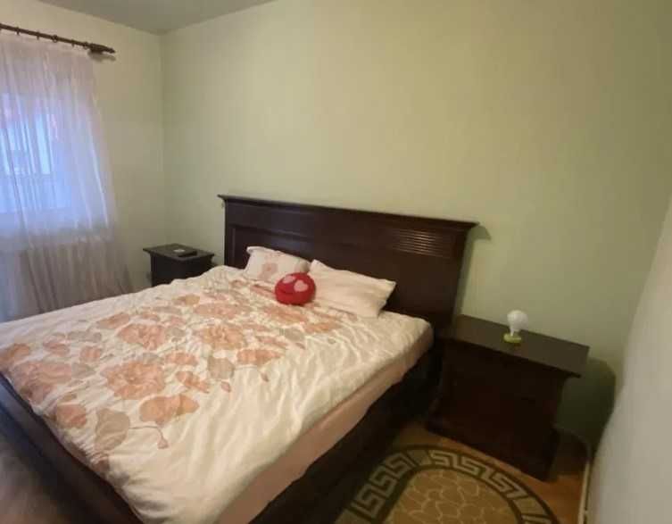 Дава се под наем Тристаен апартамент в Пловдив, Център - 75 кв.м за 224.4 € - Снимка #2