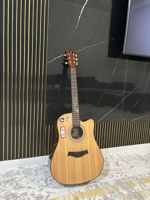 Гитара акустическая