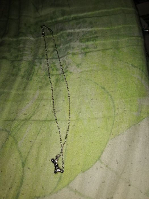 Синджирче и гривна по 1 лева бройката