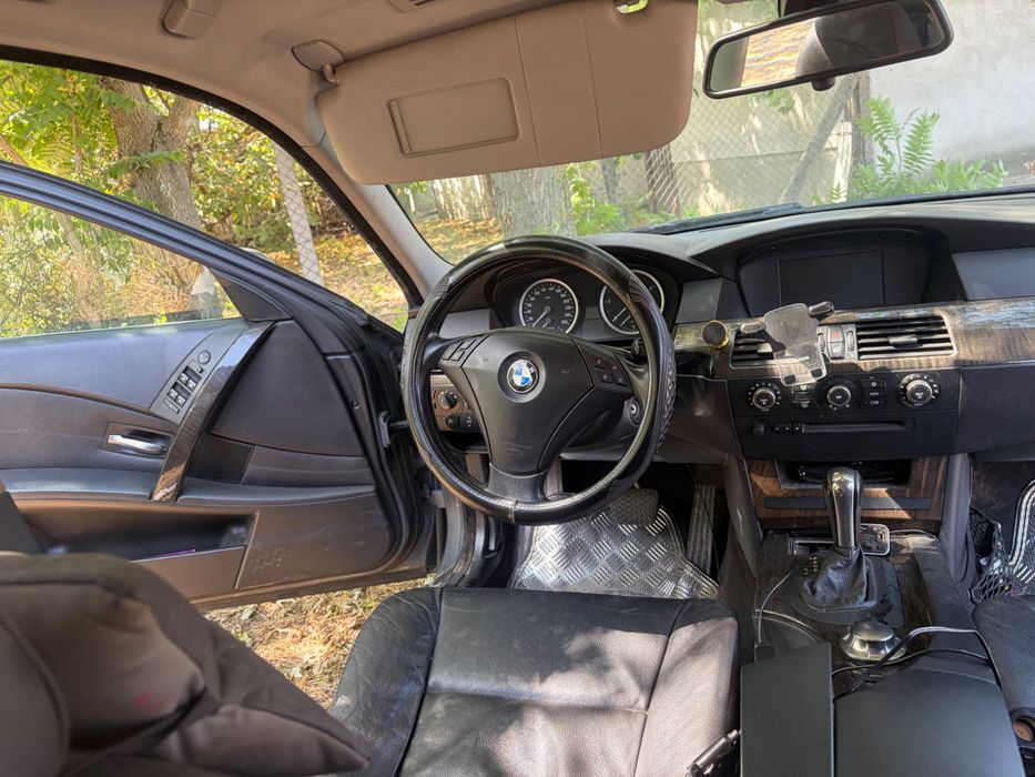 Mașină de vânzare BMW