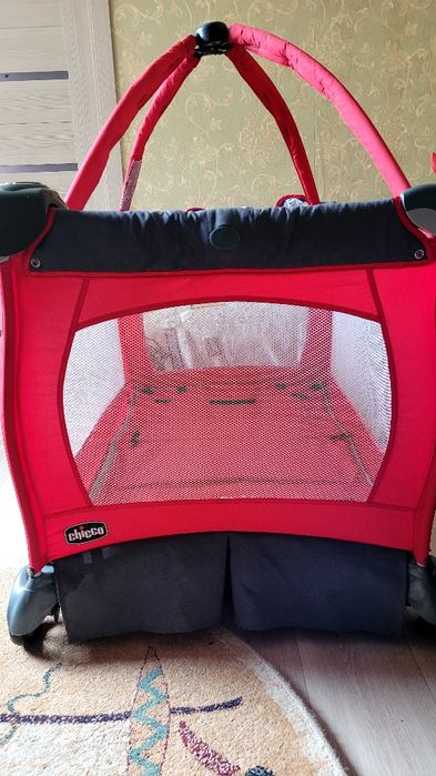 Продам манеж Chico