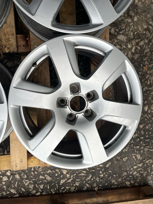Джанти оригинални за AUDI A6 C7 4G0601025A 8Jx17H2 ET 39 ном 119