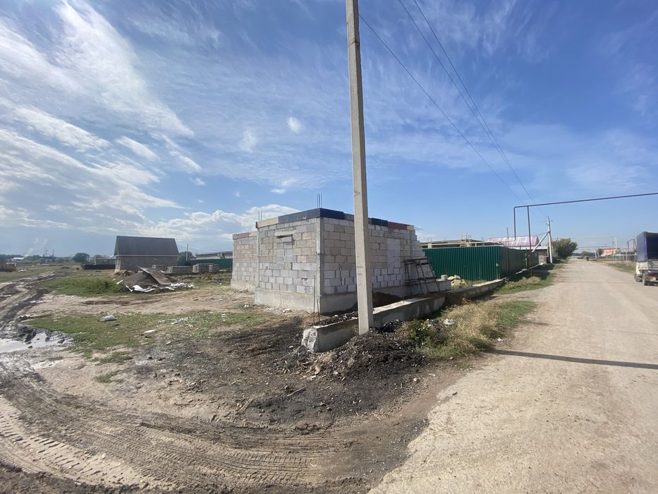 Продам недостроенный дом