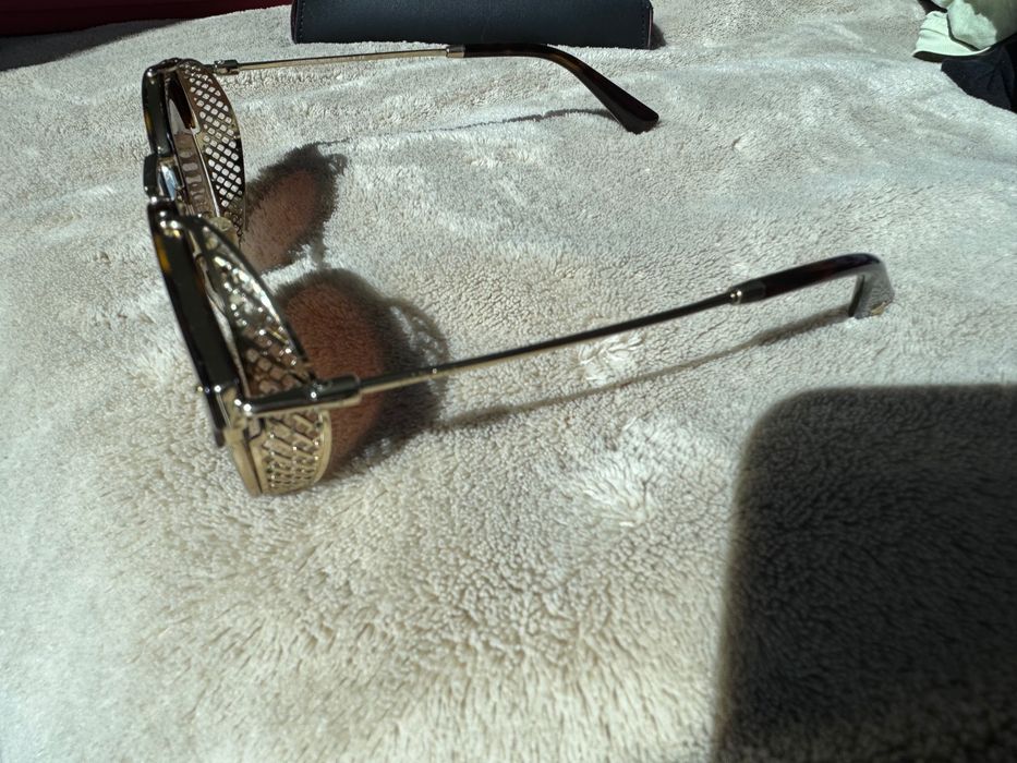 Valentino Garavani - Оригинал - Rockstud Spikes слънчеви очила