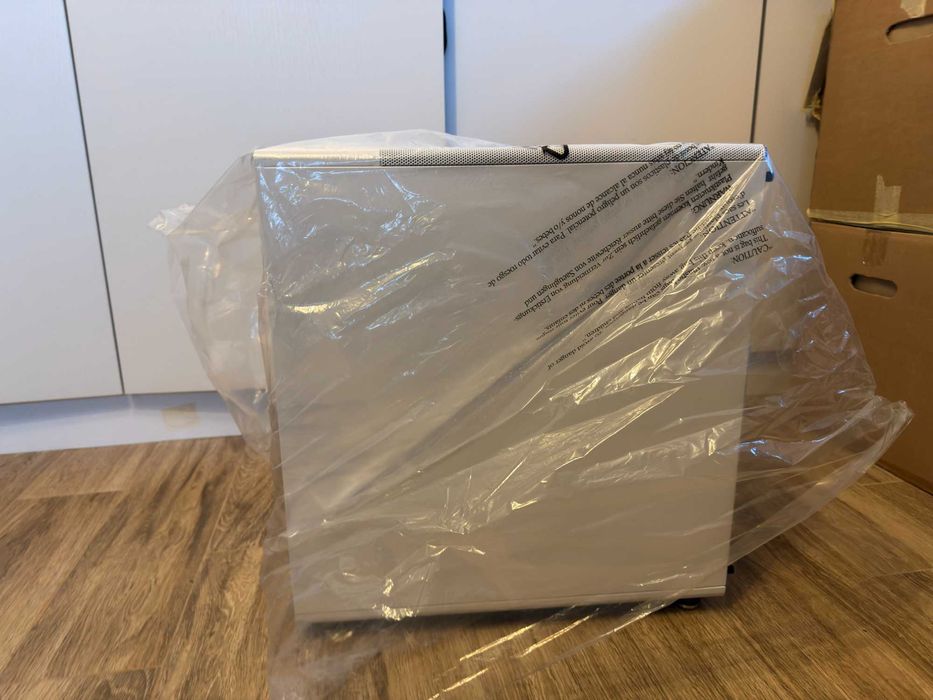 Кутия Fractal Design North /mATX/Mini-ITX, прозорец, без захранване