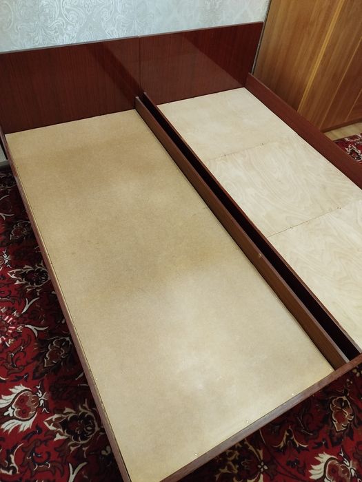 Кровать односпальная