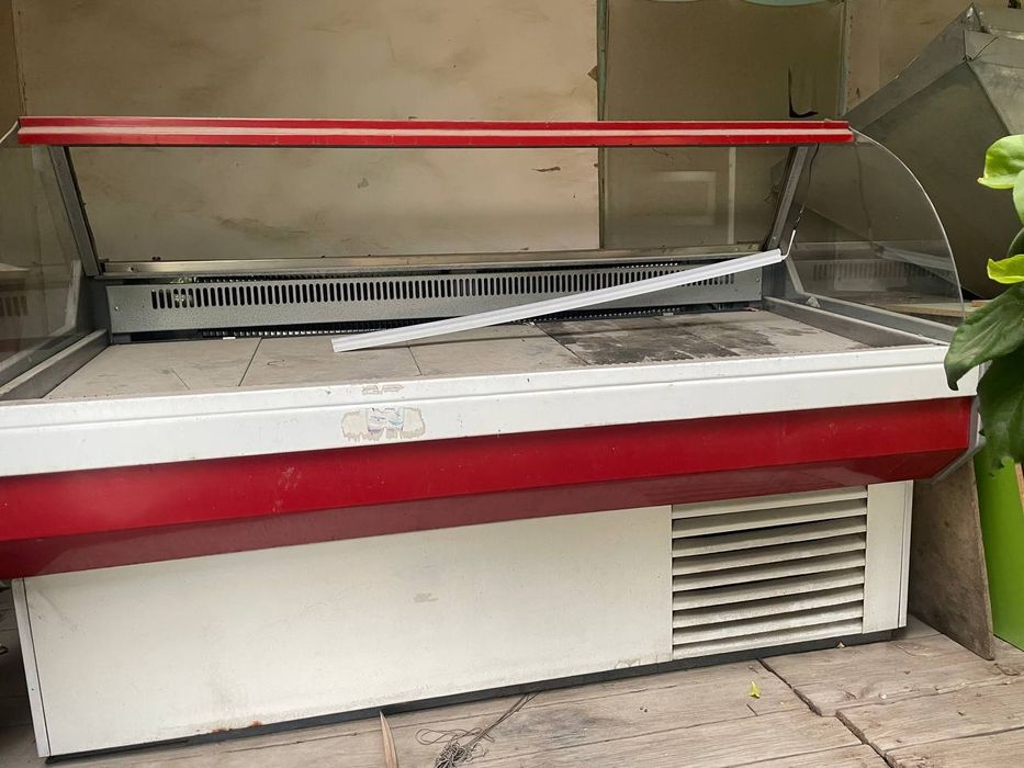 Сервант б/у,холодильник б/у, вытяжка