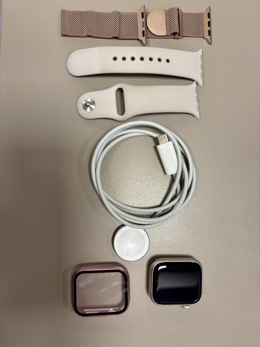 Apple Watch Series 8 – 41mm, Starlight, GPS – 93% baterie – Impecabil