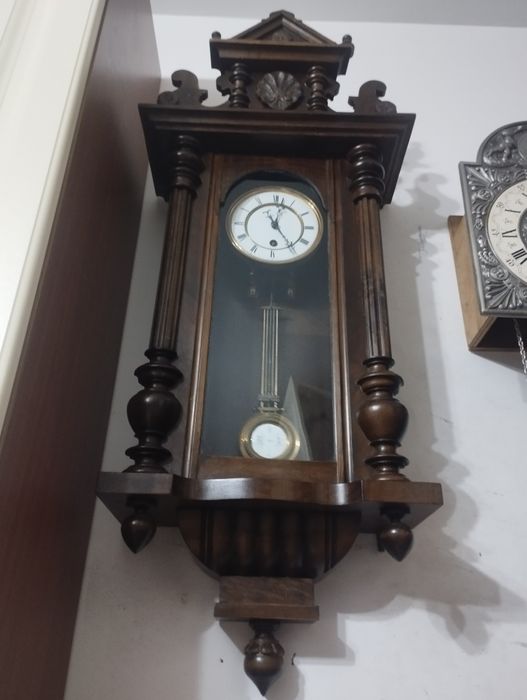 Ceas pendula de perete anii 1900-1910 cu pendul