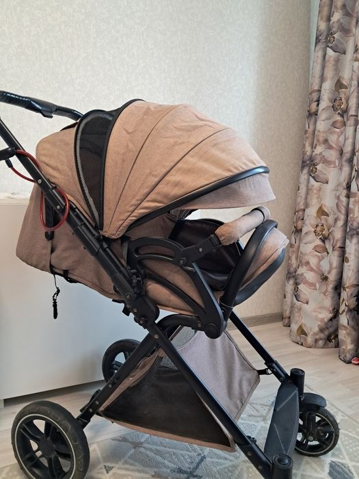 Продам коляску от 0 до 3 лет