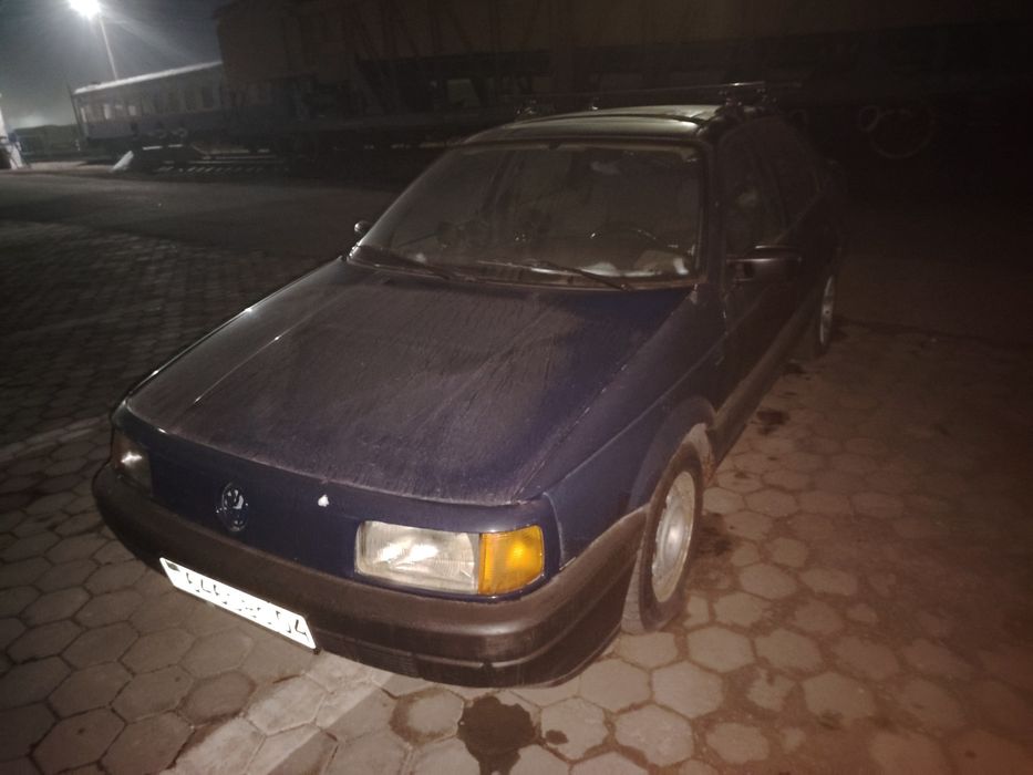 Продам машину марки пассат б3